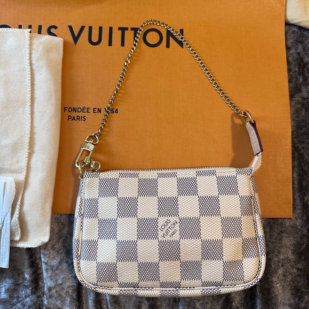 NWT ✨Louis Vuitton Damier Azur Mini Pochette - Picture 3 of 16